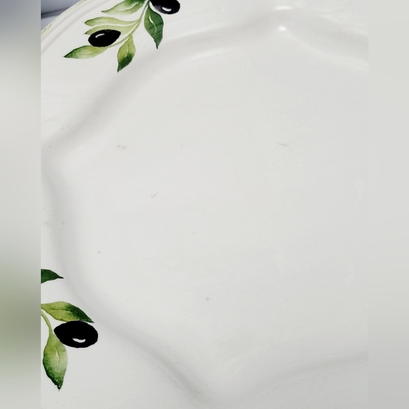FARVAL Made in Portugal Lot of 4 Hand Painted Ceramic Dinner Plates Theme Olive - Picture 3 of 6